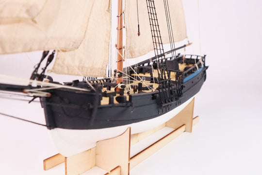 USS Providence 1775 - 1:72 With Sails