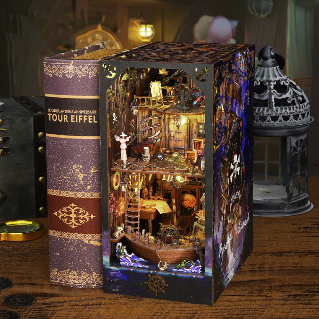 Piracy in Somalia DIY Book Nook