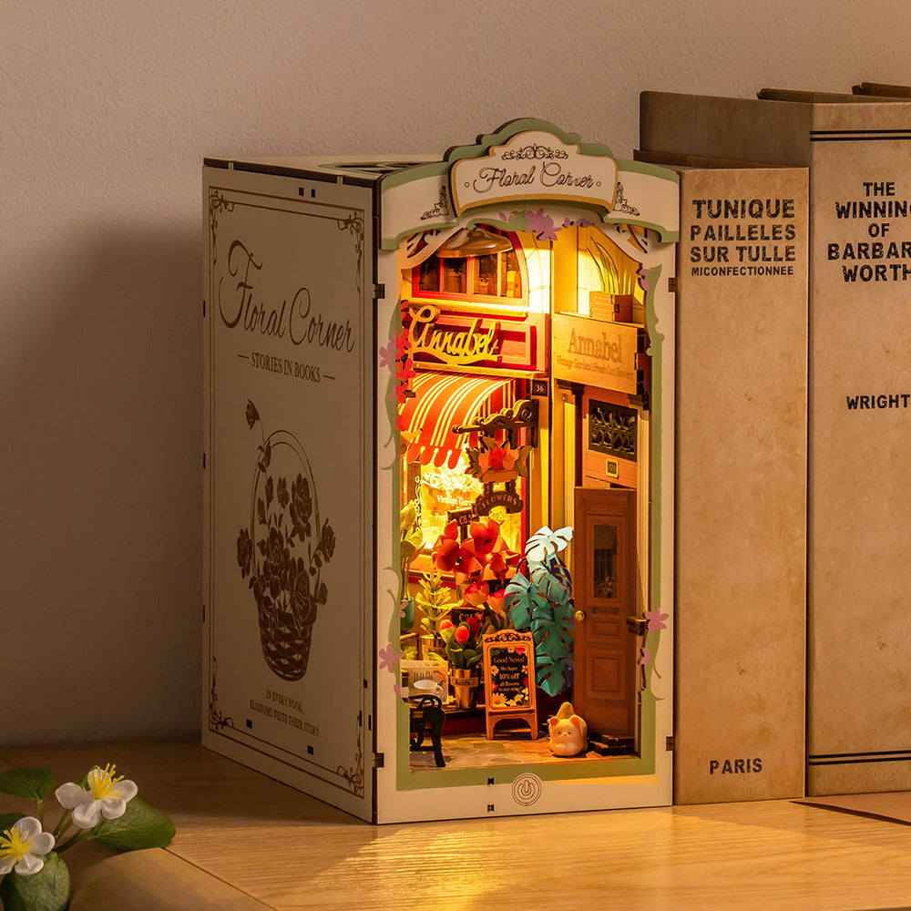 Floral Corner Book Nook Shelf Insert