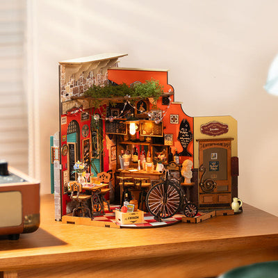 Cheers Bar & Dining DIY Miniature House