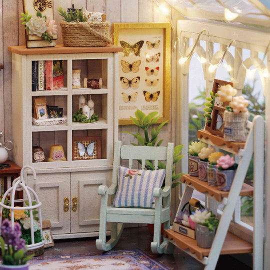 Sunshine Greenhouse Courtyard DIY Miniature Dollhouse