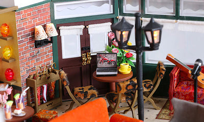 Central Perk Café DIY Miniature House
