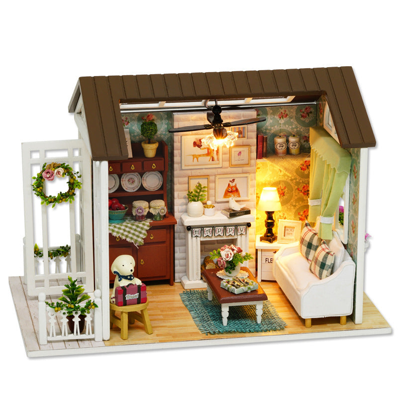 Holiday Memories Miniature House