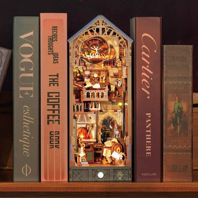 Da Vinci DIY Book Nook