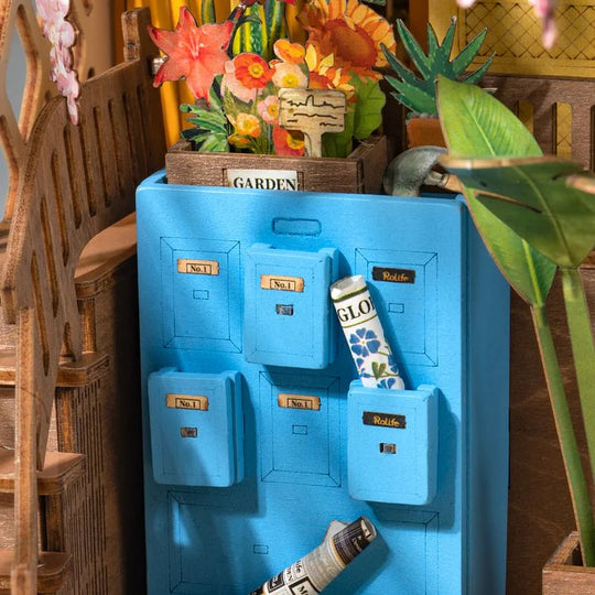 Holiday Garden House DIY Book Nook
