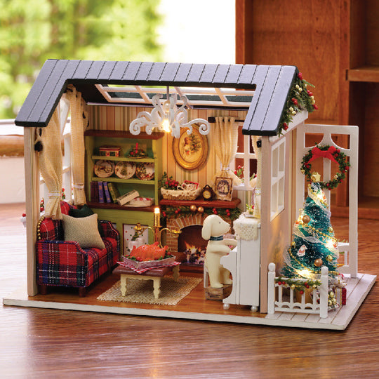 Holiday Memories Miniature House