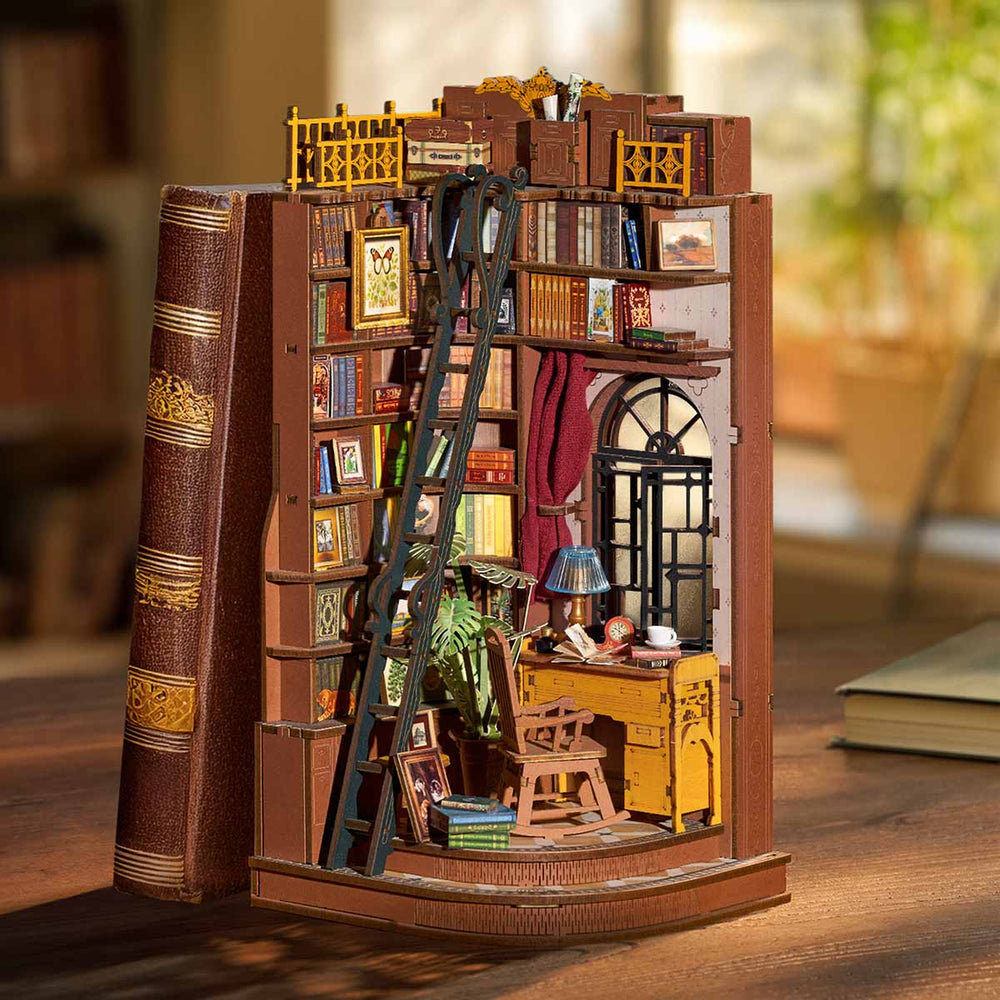 Silent Corner Study DIY Book Nook