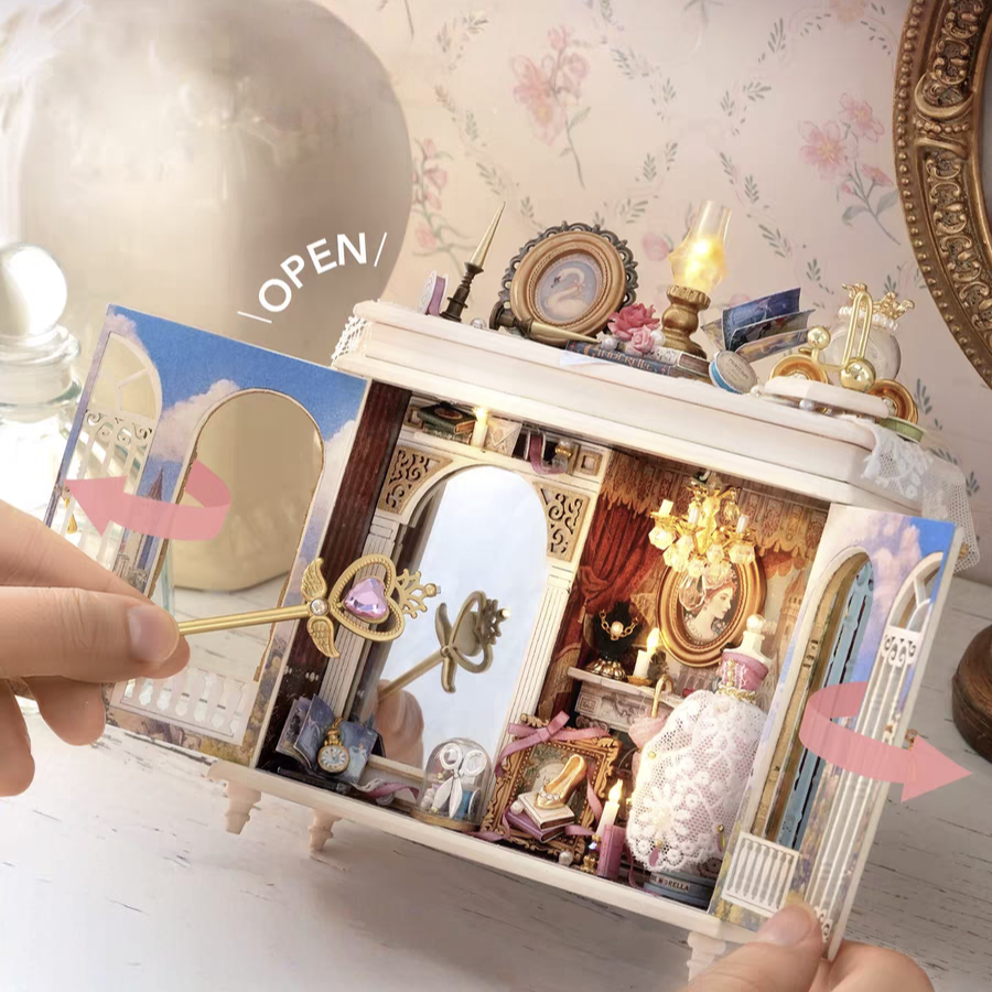 Moonlit Dreamy Mirror Miniature House