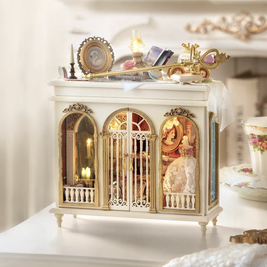 Moonlit Dreamy Mirror Miniature House
