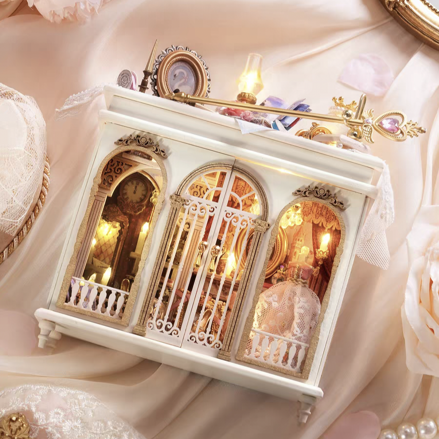 Moonlit Dreamy Mirror Miniature House