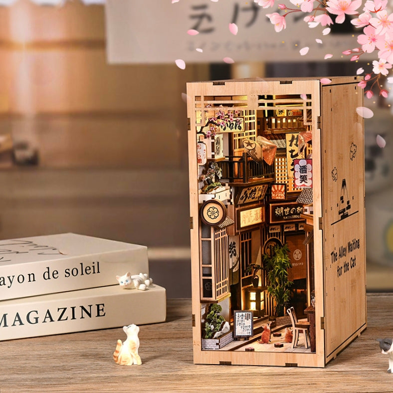 The Alley Waiting for the Cat Book Nook