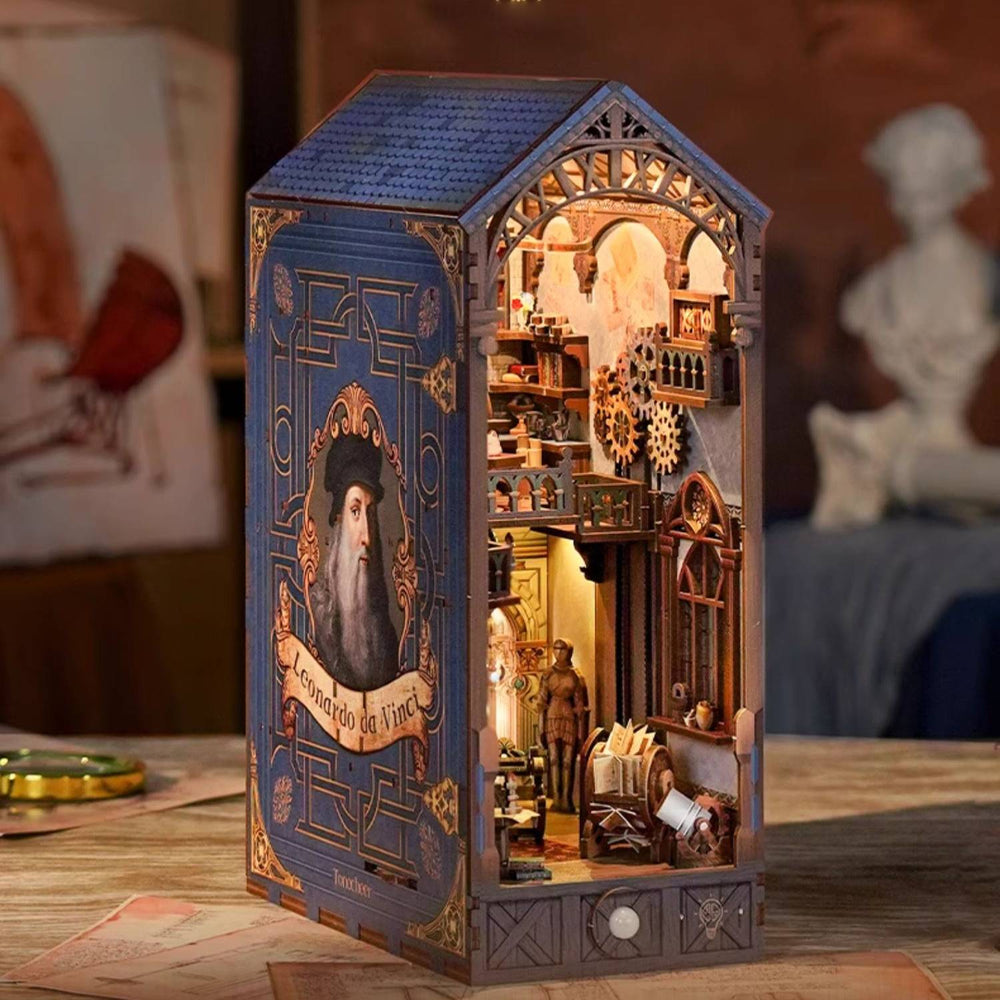 Da Vinci’s Fantasy Book Nook